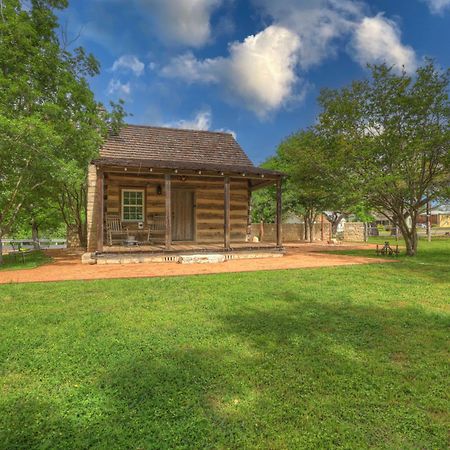 フレデリックスバーグ Town Creek Cabin Walk To Main Stヴィラ エクステリア 写真